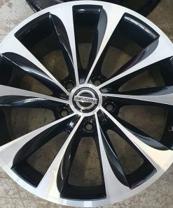 Nissan OE vanteet 7x17 5x114,3 gloss black/polish