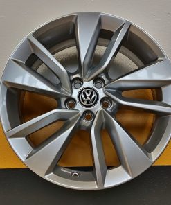 Siirtoajetut Volkswagen T-cross alkuperäiset alumiinivanteet