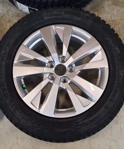 Uudet Peugeot alumiinivanteet 7x17 + 215/65R17 Continental nastarenkaat +typpi