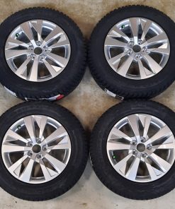 Alternative view of Uudet Peugeot alumiinivanteet 7x17 + 215/65R17 Continental nastarenkaat +typpi