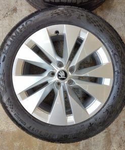 Alternative view of Siirtoajetut Skoda Enyaq alumiinivanteet + 235/55R19 ja 255/50R19 Kumho kesärenkaat