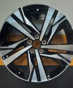 Peugeot 508 OE alumiinivanteet 8x19 5x108 ET44 KR65,1