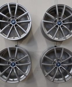 Alternative view of BMW G20 siirtoajetut alkuperäisvanteet 7,5x17 5x112 ET30 KR66,5 + TPMS-anturit
