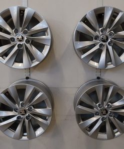 Alternative view of Siirtoajetut Skoda alkuperäiset alumiinivanteet 7x16 5x112 ET46 KR57,1