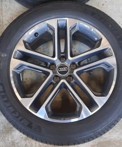 Siirtoajetut Audi Q5 / SQ5 alkuperäiset alumiinivanteet + 235/55R19 kesärenkaat