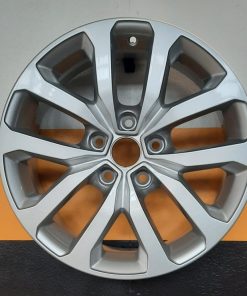 Renault Kadjar OE alumiinivanteet 7x17 5x114,3 ET40 KR66,1
