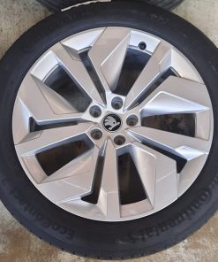 Skoda Elroq alkuperäiset alumiinivanteet ja kesärenkaat