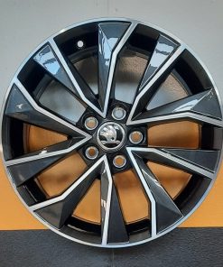 Skoda alkuperäiset vanteet Italia 7x16 5x100 ET46 KR57,1