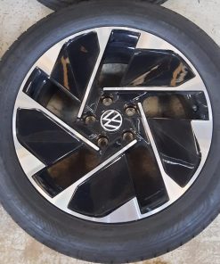 Siirtoajetut VW ID3 alkup.alumiinivanteet + 215/55R18 GoodYear kesärenkaat