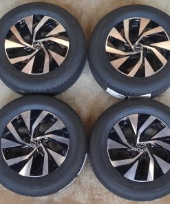 Siirtoajetut VW alkup.alumiinivanteet + 215/65R17 Hankook kesärenkaat