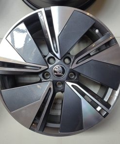 Alternative view of Siirtoajetut Skoda OE alumiinivanteet Regulus 8x19 5x112 ET45 KR57,1