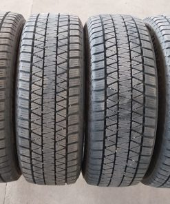 Käytetyt 225/60R18 Bridgestone kitkarenkaat