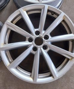 Käytetyt Audi alkuperäisalumiinivanteet 8x18 5x112