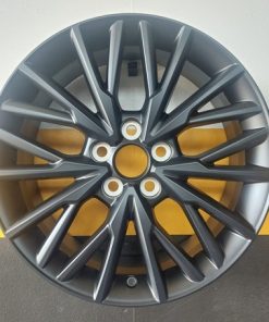 Toyota alkuperäiset vanteet 7x18 5x114,3 ET50 KR60,1