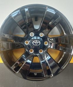 Toyota alkuperäiset vanteet 7x18 6x139,7 ET25 KR106,1