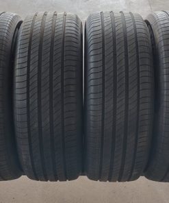 Siirtoajetut 235/55R19 Michelin kesärenkaat